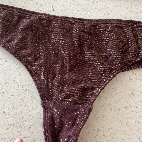 Mina Storm xs bra and thong set - Picture 4 of 6